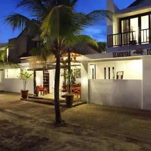 https://seminyak-townhouses.ubudhotelsnow.com